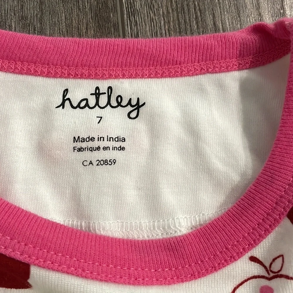 Hatley “Apple of My Eye” Pajama Top NEW